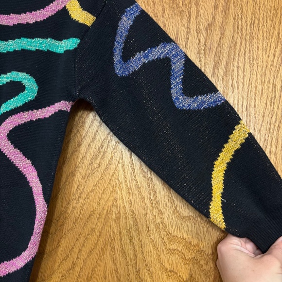 Hanna Andersson Black Sweater Dress with Rainbow Squiggle Pattern – Size 8 (130 - Picture 4 of 6